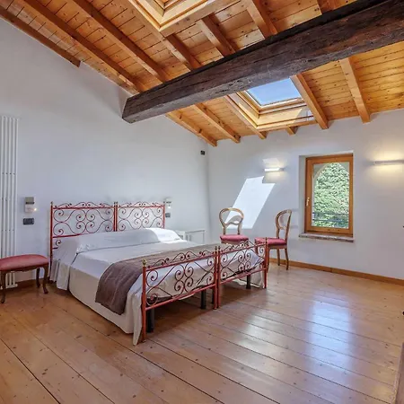 Cisano Residenza D'epoca * ברדולינו