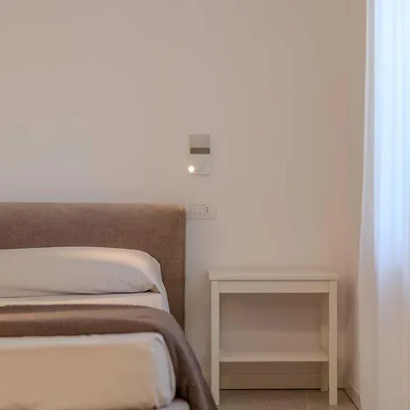 Apartamento Cisano Residenza D'epoca *