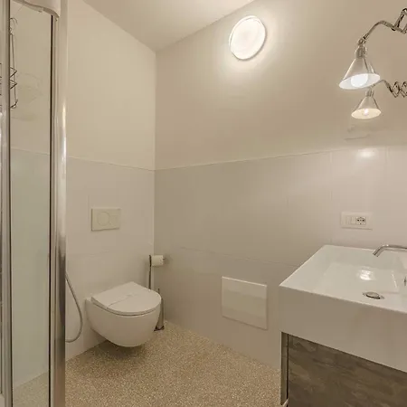Apartamento Cisano Residenza D'epoca *