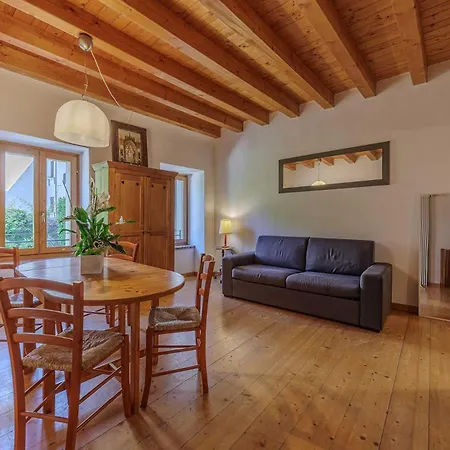 Apartamento Cisano Residenza D'epoca *