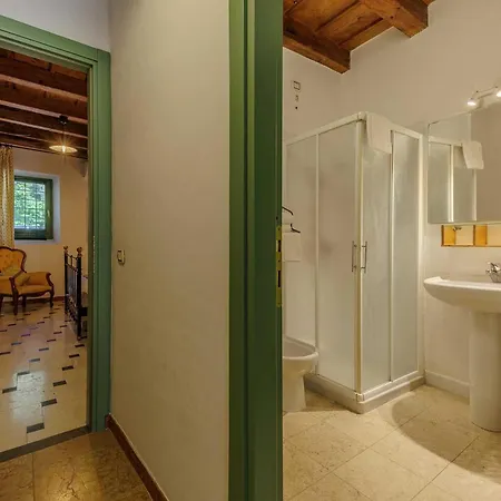 Apartamento Cisano Residenza D'epoca