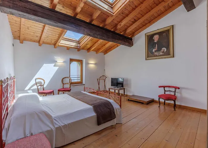 Апартаменти Cisano Residenza D'epoca