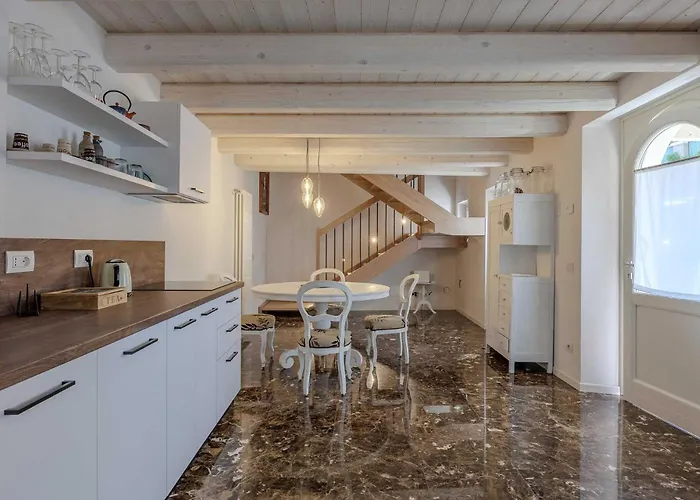 Cisano Residenza D'epoca * Бардоліно